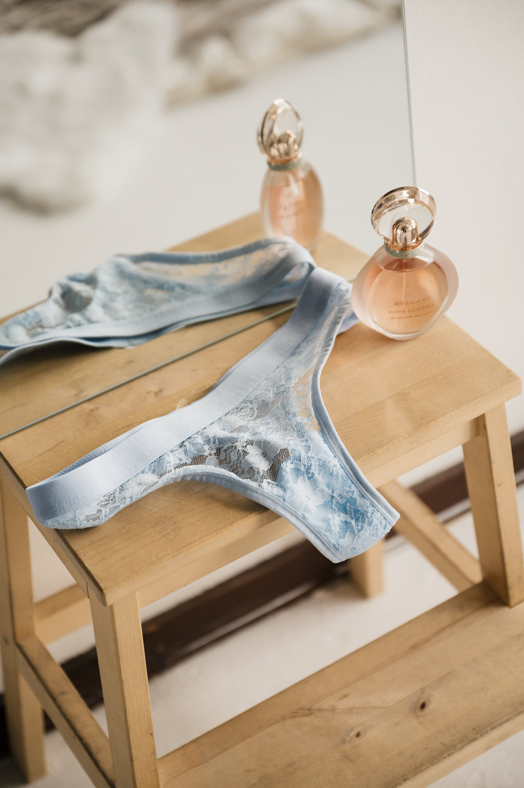 blauwe kant string dames fris en vrouwelijk — String Kant Peachy wear