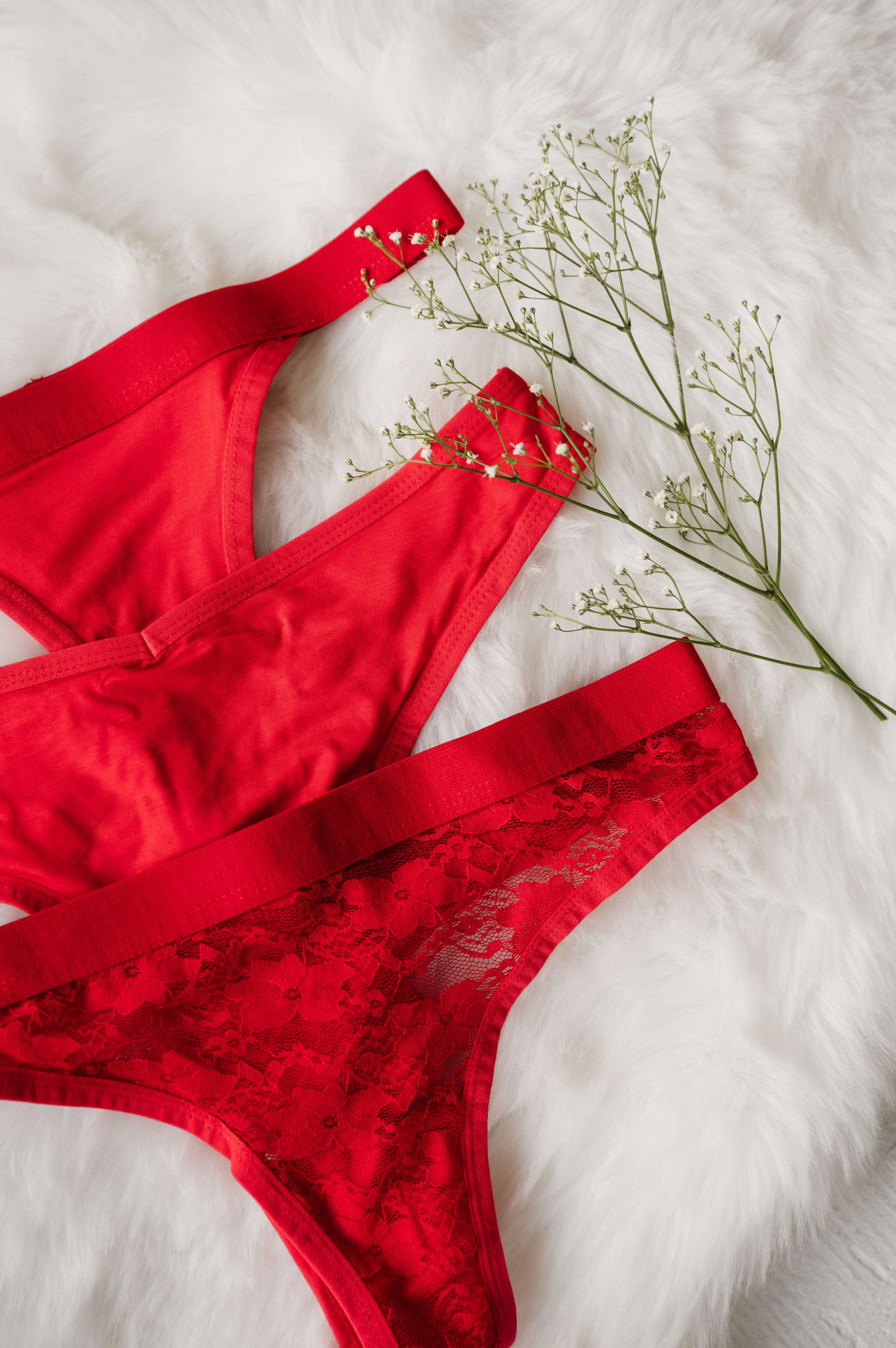 String Double Rose Red